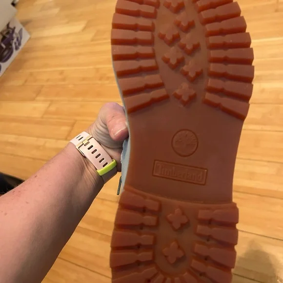 Timberland 6 Inch Premium 'Sky Blue' These are 6.5 in Boys/Mens & Fits Women 8.5 - Picture 9 of 15